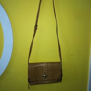 Gianni Bini crossbody